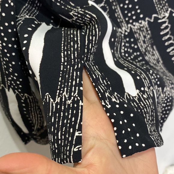 Vintage Alia b&w abstract Blouse - Picture 6 of 8